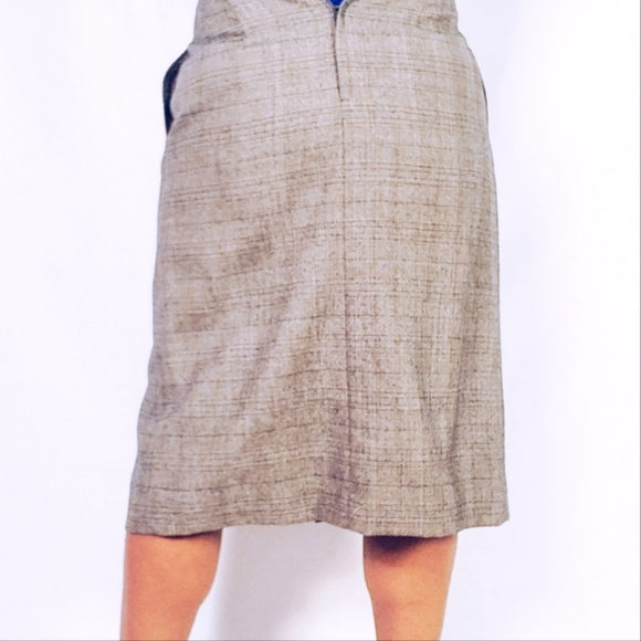 Skirt Suit - Picture 6 of 10